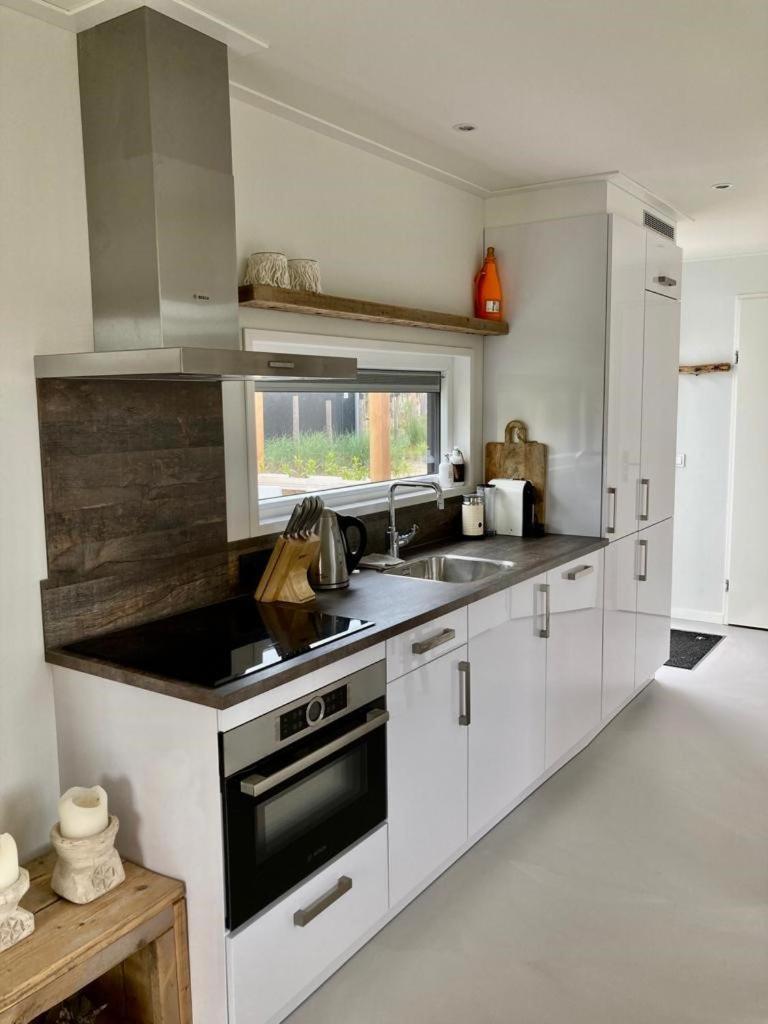 Chalets Vakantiepark Schouwenduin برغ هالمستاد الغرفة الصورة