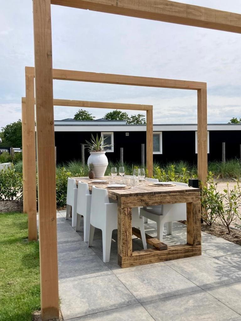 Chalets Vakantiepark Schouwenduin برغ هالمستاد الغرفة الصورة